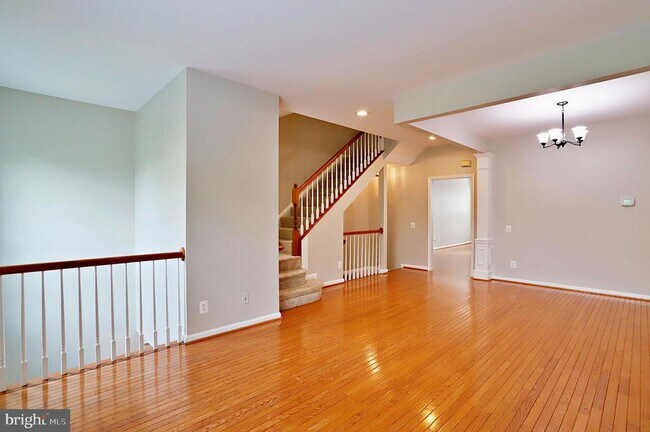 Building Photo - 8239 Singleleaf Ln