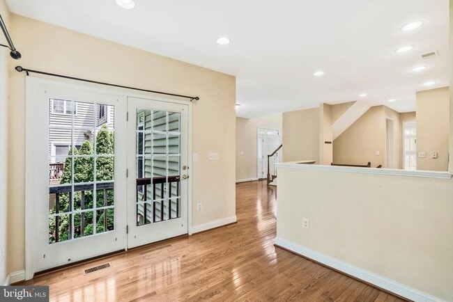 Building Photo - 9980 Cyrandall Dr