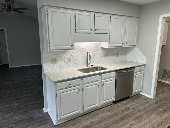 Building Photo - 2485 W Jane Cir Dr