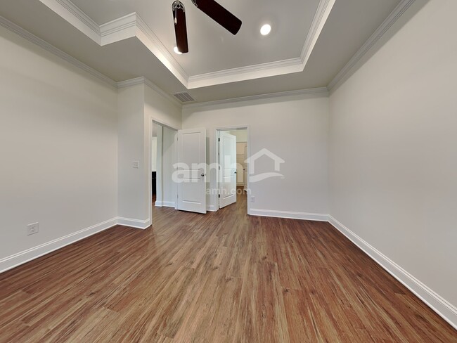 Building Photo - 623 Rivermist Dr