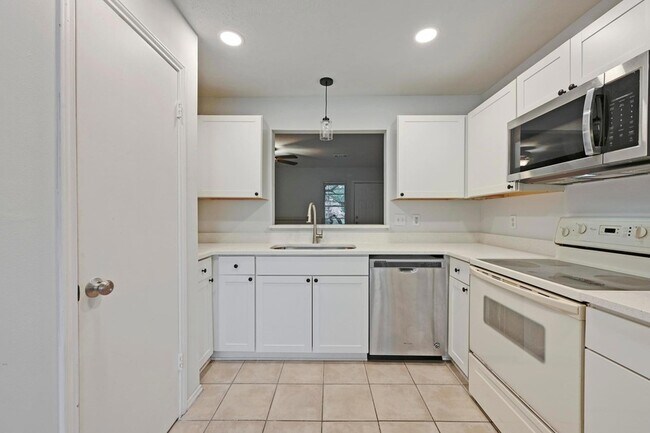 Building Photo - 1815 River Crossing Cir