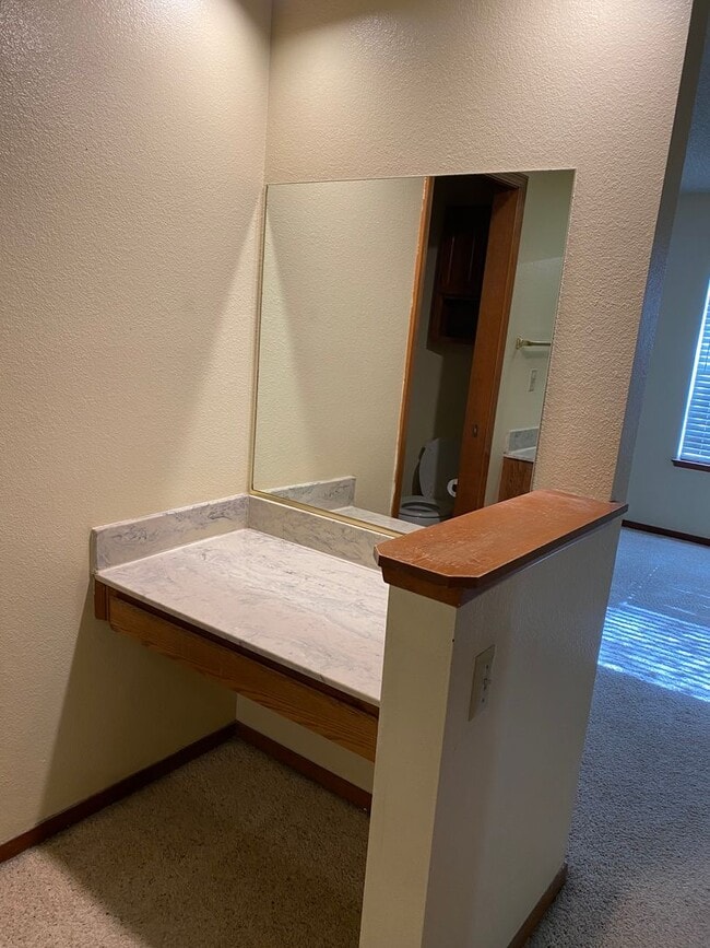 Building Photo - Beat the heat in North Hanford, Central air, and pool!