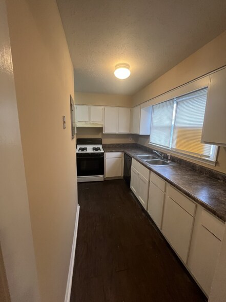 Building Photo - 3709 Church St