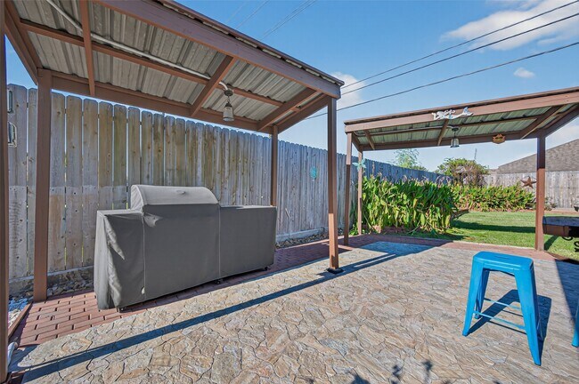 Building Photo - 23410 Stratsborough Dr