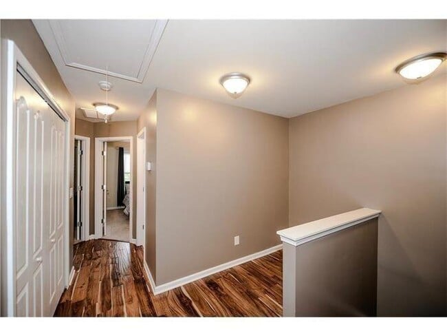 Building Photo - 2657 Cedar Dr