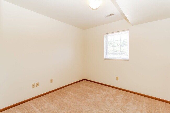 Building Photo - 4477 Lake Michigan Dr