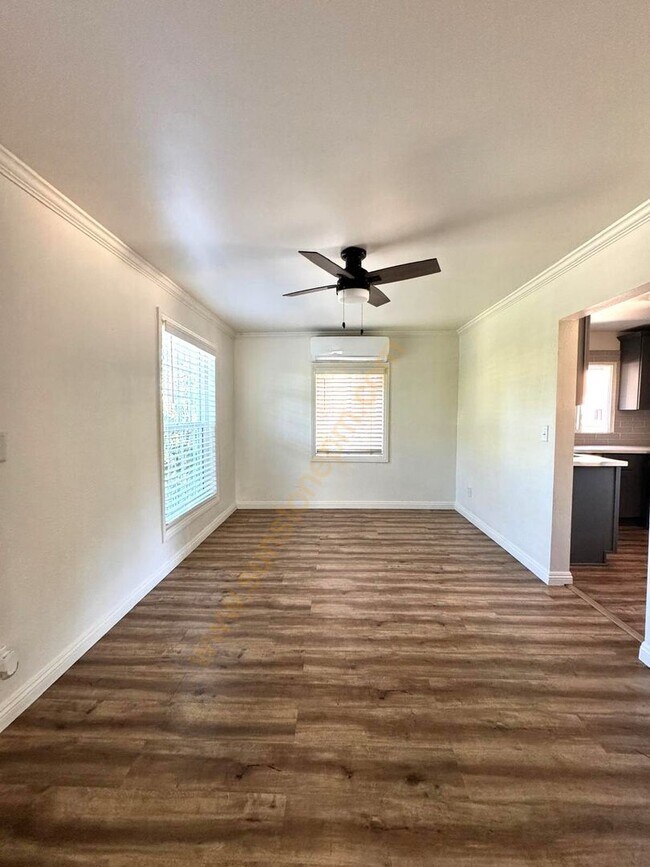 Building Photo - Beautifual Home