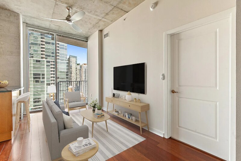 Building Photo - 360 Nueces St