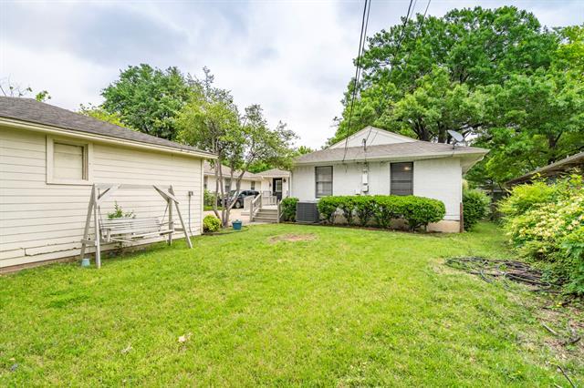 Building Photo - 9203 Livenshire Dr