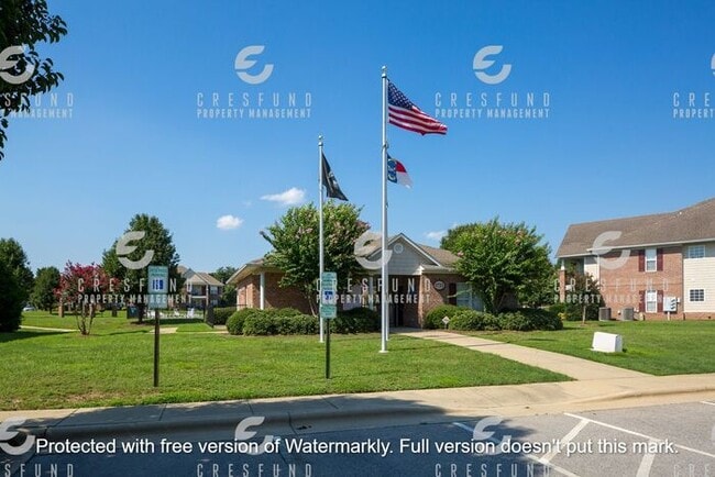 Building Photo - 2Bdrm 2Bath in Gated Community - Available Now!