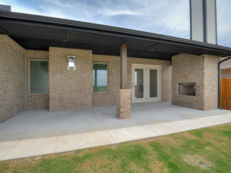Building Photo - 3241 Mangrove Rd
