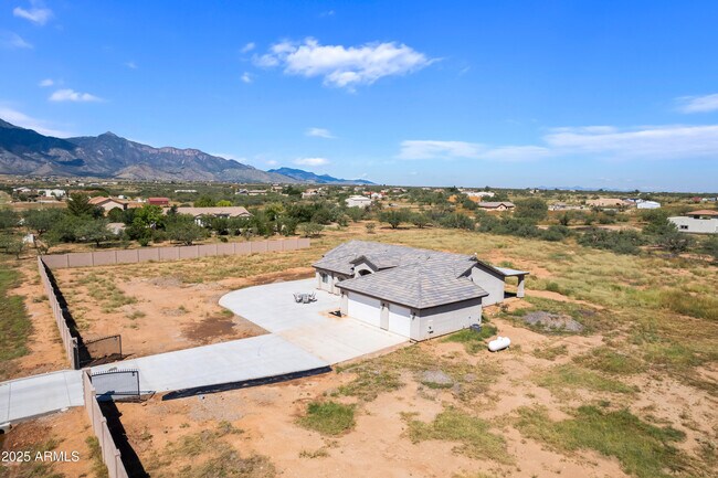 Building Photo - 8373 E Sunwing Ridge Dr