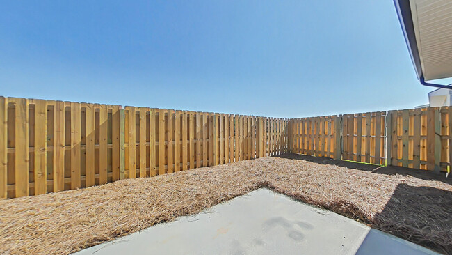 Building Photo - 5082 Samuel Rd