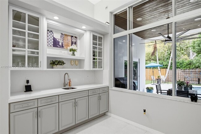 Building Photo - 15845 SW 87th Ave