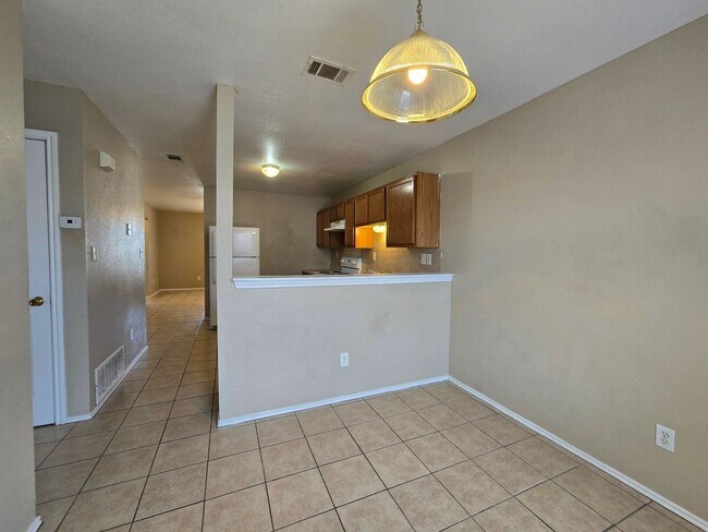 Building Photo - SECTION 8/HUD ACCEPTED - AVAILABLE NOW!