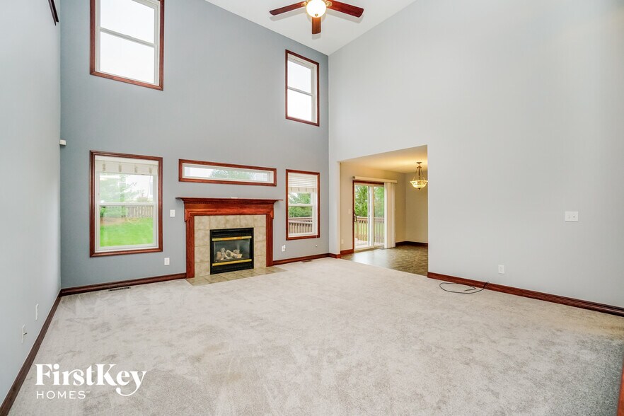 Building Photo - 936 Poppleton Pl N