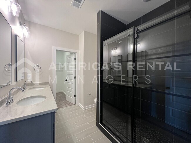 Building Photo - Home for rent in Hoover! Available to View Now!!!