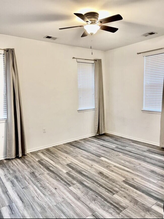 Building Photo - Beautiful Crofton at Spence Crossing Townhome/Condo | 3 BR | 2.5 BA | 1,867 Sq. Ft.