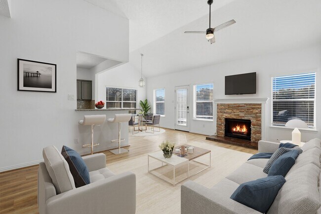 Building Photo - 2910 Cocona Ln