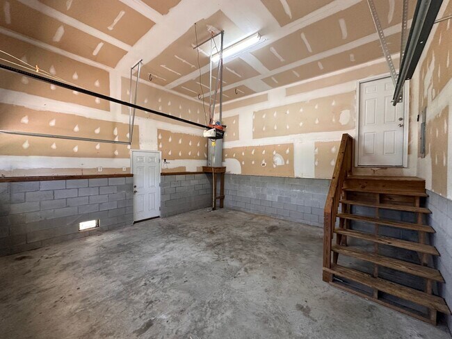 Building Photo - 102 Brookhaven Dr