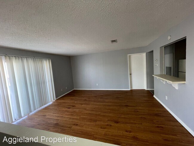 Building Photo - 2 br, 2 bath House - 1104 Autumn Circle - C