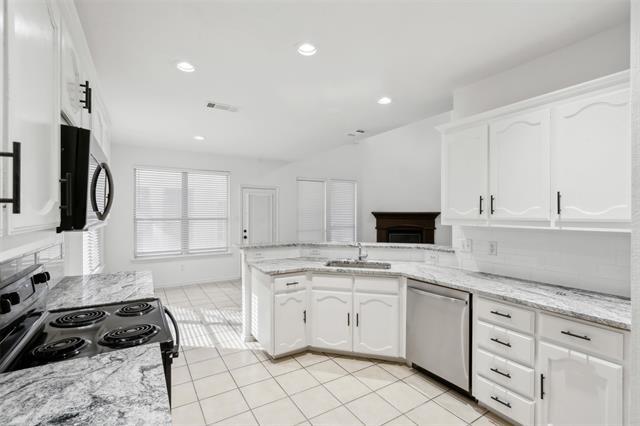 Building Photo - 5841 Pearl Oyster Ln