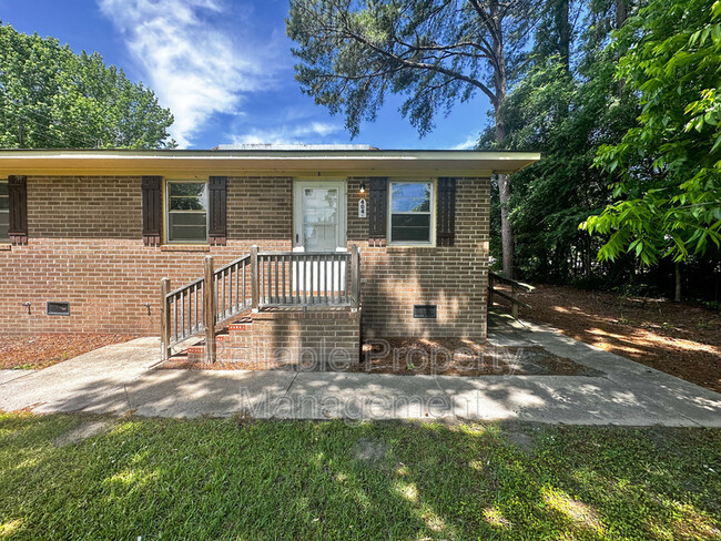 Primary Photo - 404 W 1st St