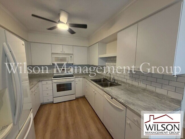 Building Photo - 2535 S Glen Eagles Dr