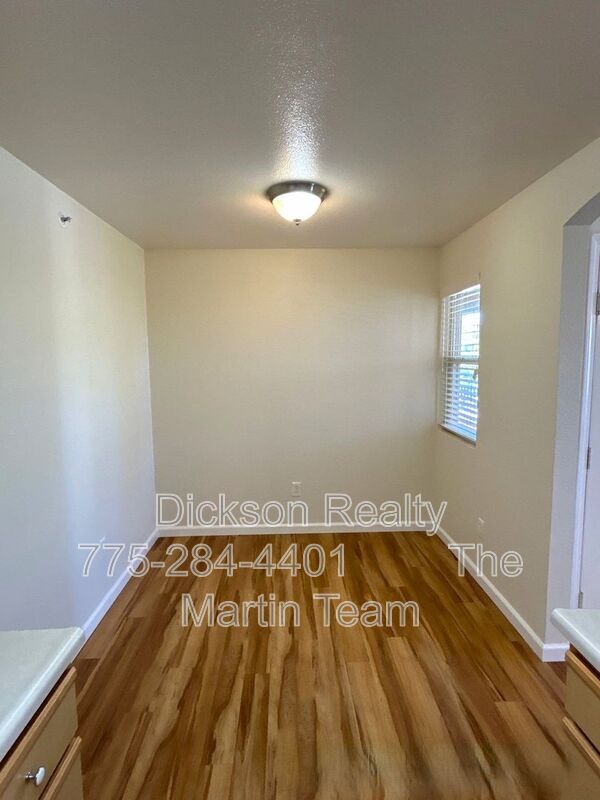 Building Photo - 6850 Sharlands Ave.