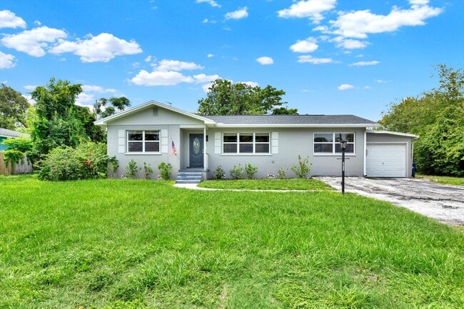 Building Photo - 10711 Seminole Dr N