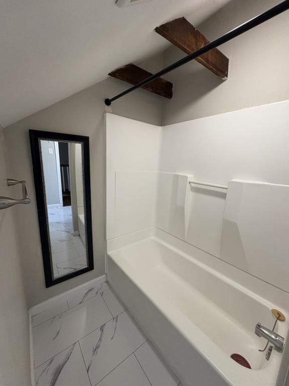 Building Photo - 1025 W Turner St