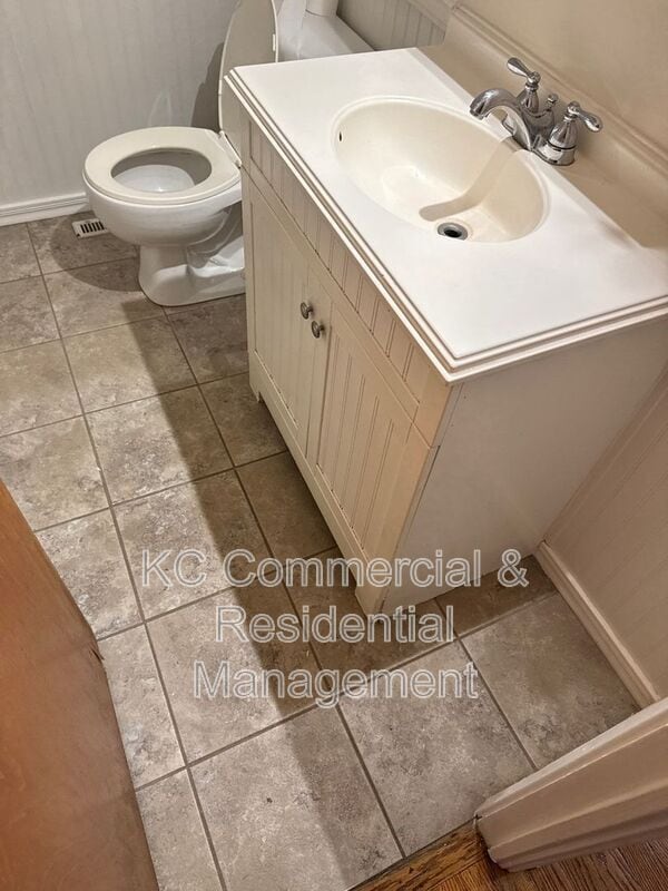 Building Photo - 11508 E 51 St S