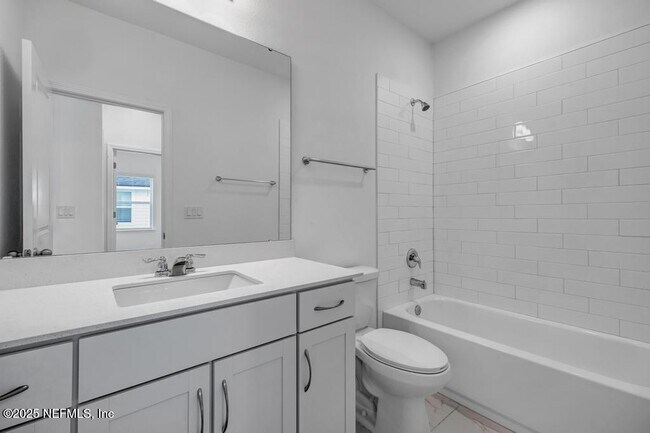 Building Photo - 442 Stargaze Ln