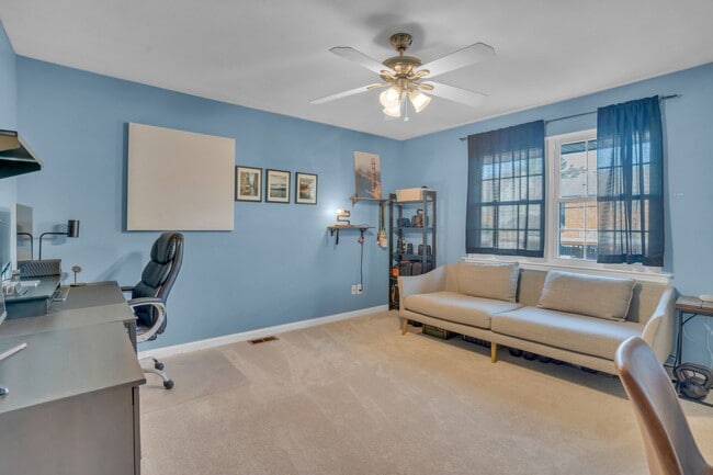 Building Photo - 4001 Anderson Rd