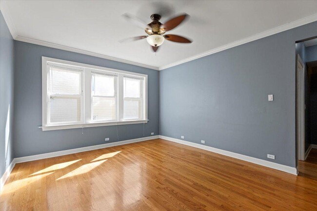 Building Photo - 2 bedroom in Chicago IL 60647