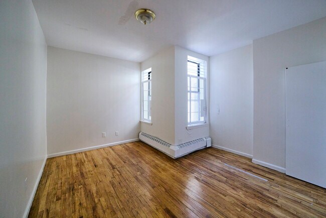 Building Photo - 248 Madison St