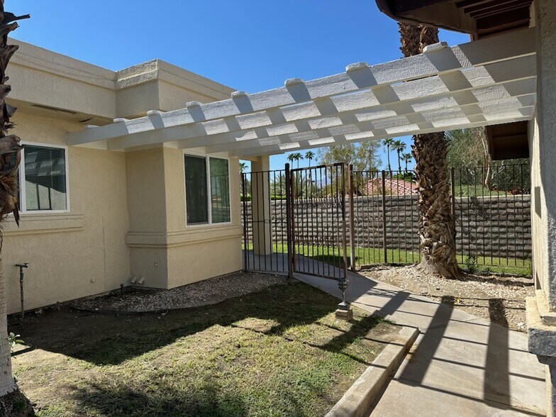 Primary Photo - 79041 Avenue 42