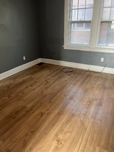 Building Photo - 672 N Fred Shuttlesworth Cir