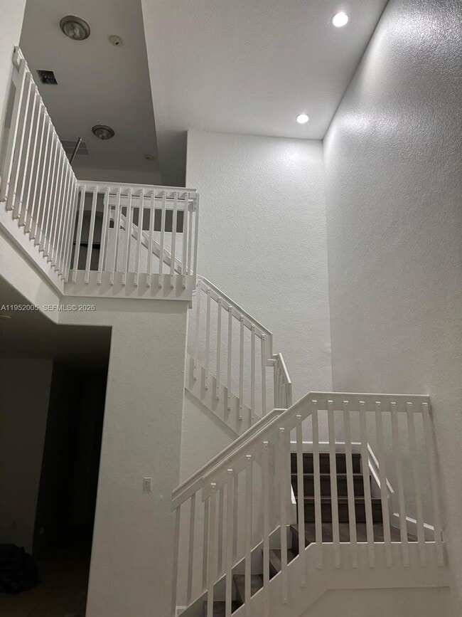 Building Photo - 2532 SE 15th Ct