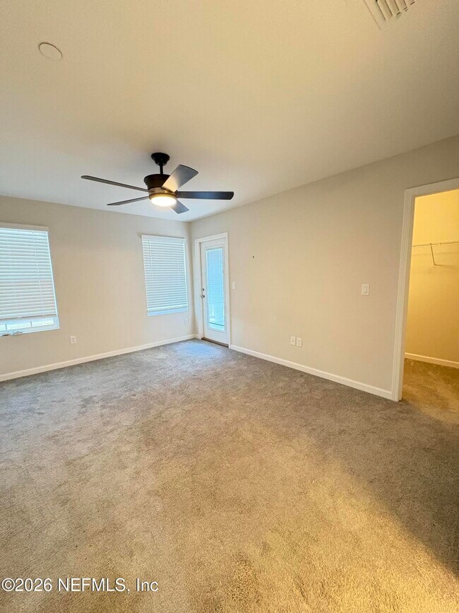 Building Photo - 838 5th Ave S