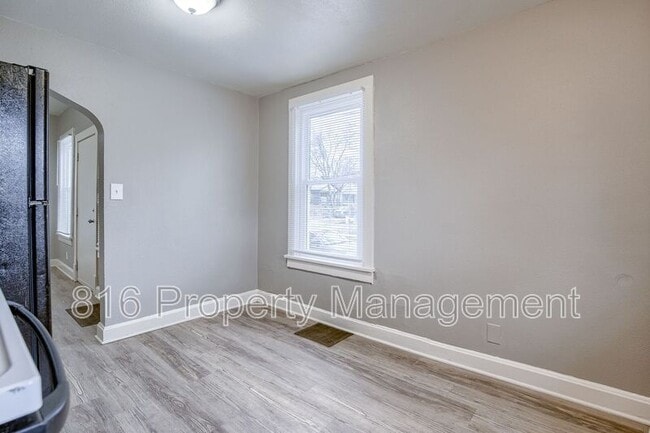 Building Photo - 5701 Anderson Ave