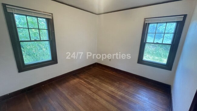 Building Photo - Rustic and Updated 3BD | 1.5 BA  Farmhouse...