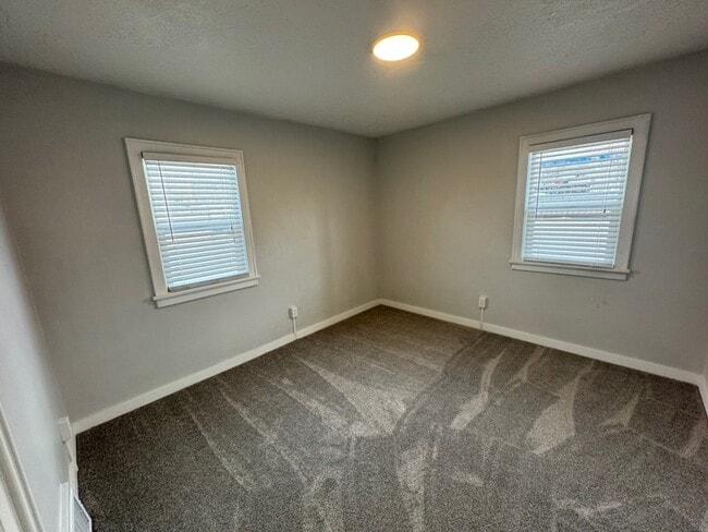 Building Photo - 1079 E 3300 S