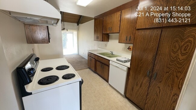 Building Photo - 1611 Cuevas Cir