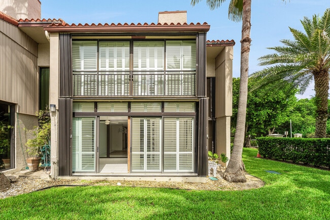 Building Photo - 3908 S Ocean Blvd