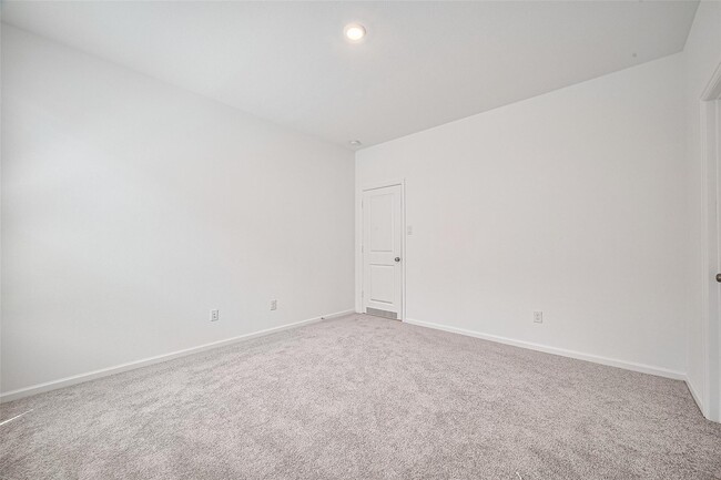 Building Photo - 2430 Dewford Fls Dr