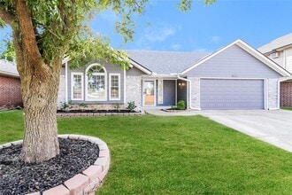 Building Photo - 2020 Sunflower St