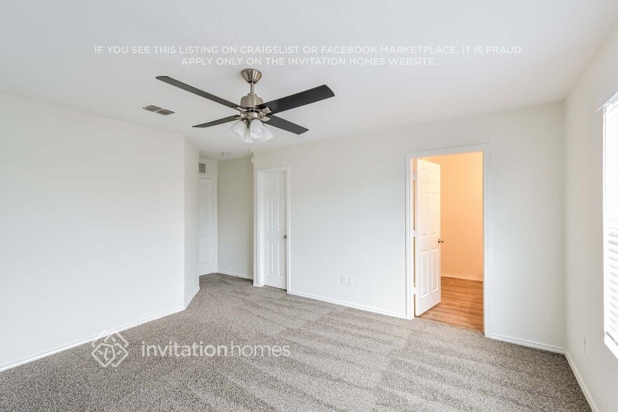 Building Photo - 27305 Paraiso Manor