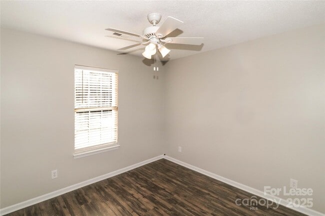 Building Photo - 771 Rebecca Jane Dr