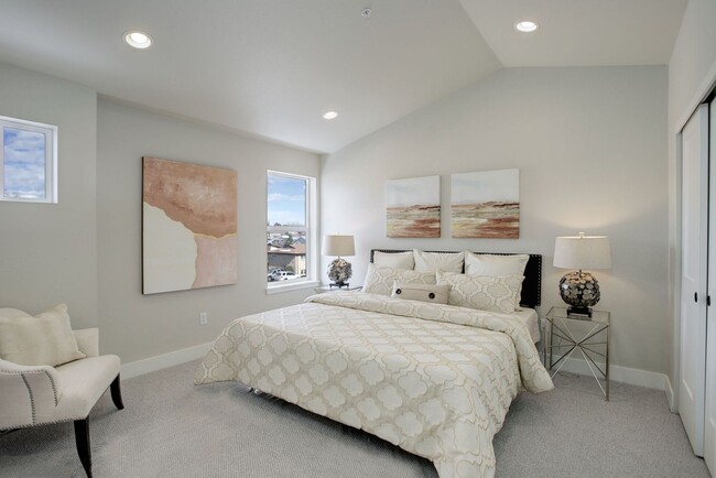 Building Photo - 11518 W 16th Ave